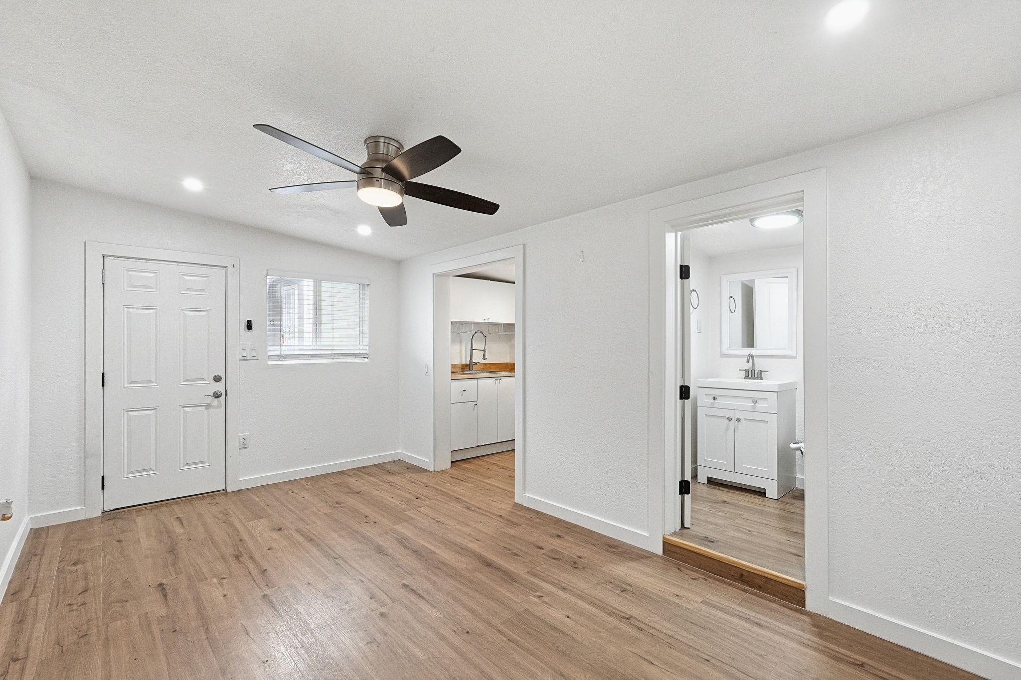 1017 East Moreland Street - 4